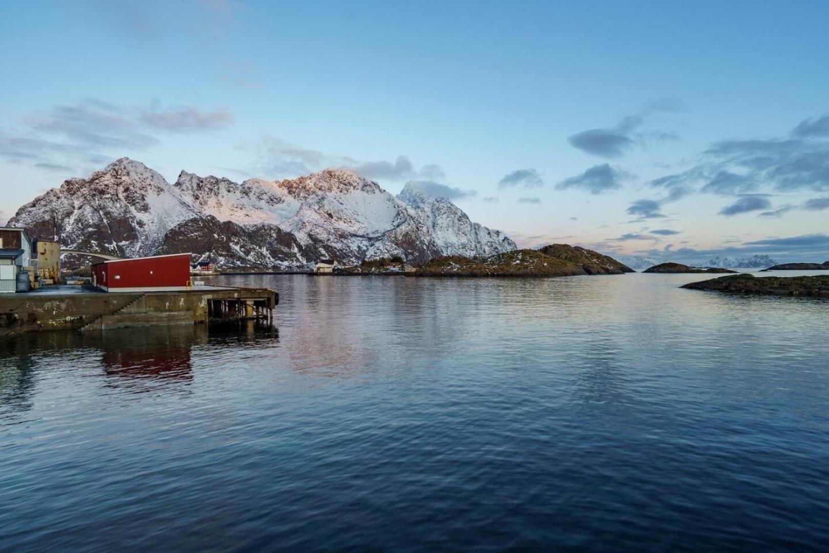 Rorbuleilighet I Idylliske Henningsvær Eksteriør bilde